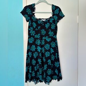 Women’s Floral Black and Blue Bar III scalloped hem short dress size Medium